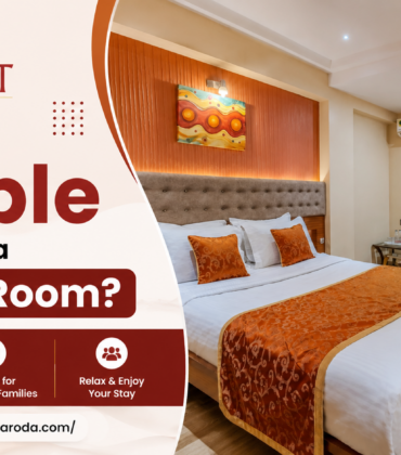 How Many People Can Stay in a Deluxe Room?